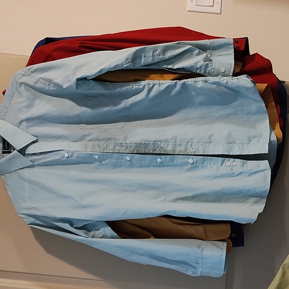 (BUNDLE) Medium button ups and sweater - Picture 2 of 13